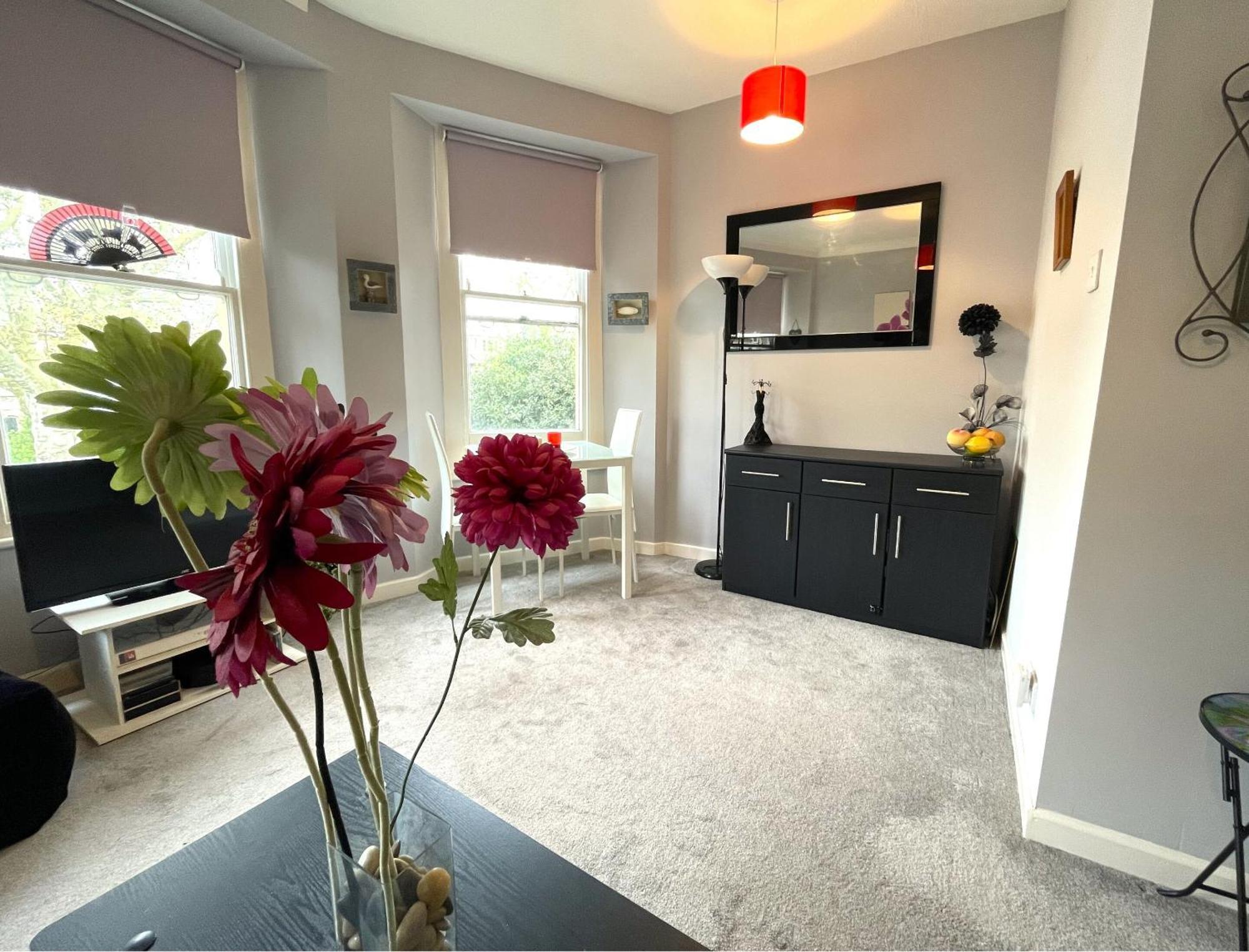 Snug Studio Apartment In Central Location Bristol Exterior photo